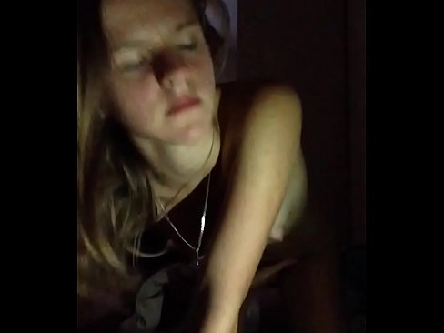 ❤️ Djevojka masturbira i svršava Jebeni video kod nas ❤